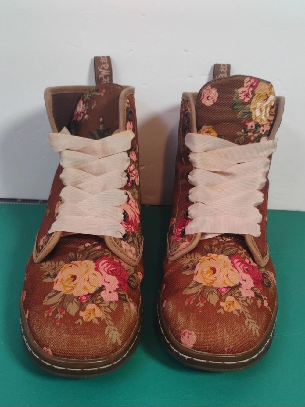 Dr Martens Floral Canvas Boots Brown Roses Lace Up Youth US 7 EU 38 - Picture 4 of 15